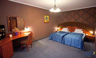 Отель Отель Luna Кишинёв Улучшенный двухместный номер с 2 отдельными кроватями-2